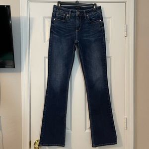 Woman’s Bootcut Avery Slim